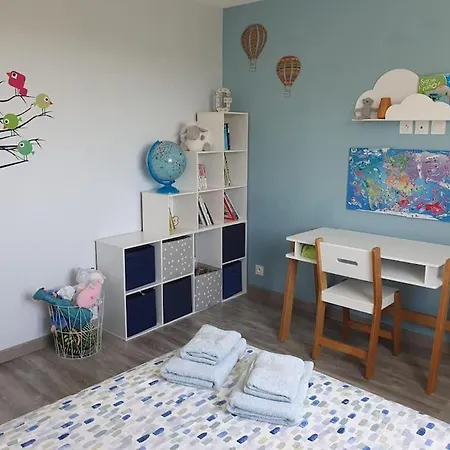 Sans Vis-a-vis Avec Vue Et Piscine Situee Entre Nimes Et Montpellier, A 20 Minutes Des Plages Villa *