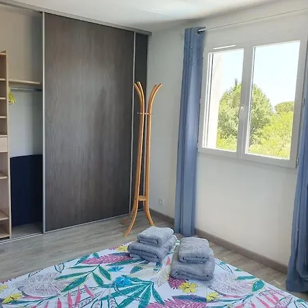 Villa Sans Vis-a-vis Avec Vue Et Piscine Situee Entre Nimes Et Montpellier, A 20 Minutes Des Plages *