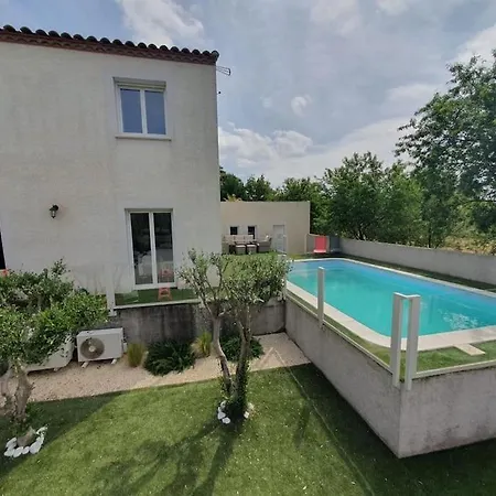 Sans Vis-a-vis Avec Vue Et Piscine Situee Entre Nimes Et Montpellier, A 20 Minutes Des Plages