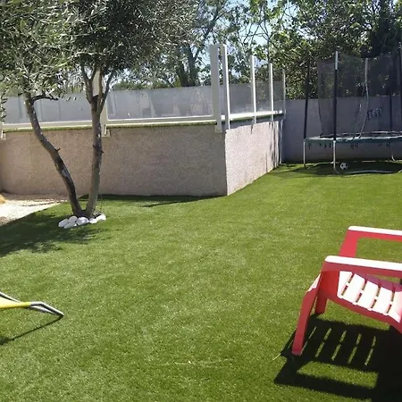Sans Vis-a-vis Avec Vue Et Piscine Situee Entre Nimes Et Montpellier, A 20 Minutes Des Plages Villa Aigues-Vives (Gard)